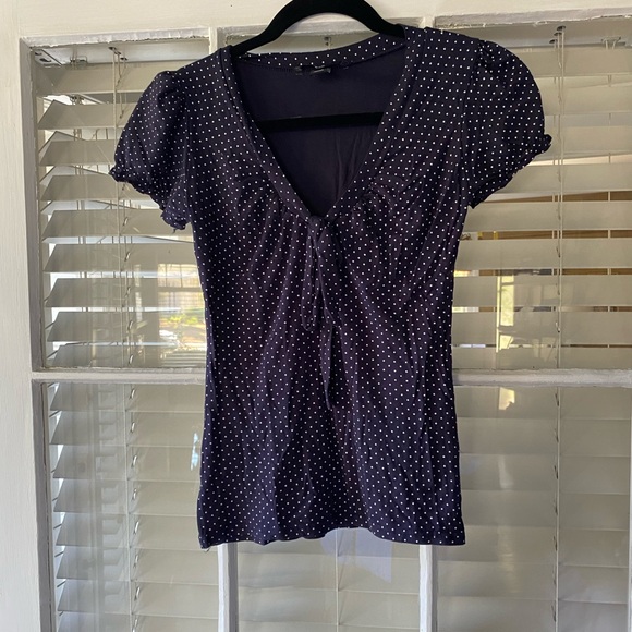 H&M size extra small blue and white polkadot top - Picture 1 of 3